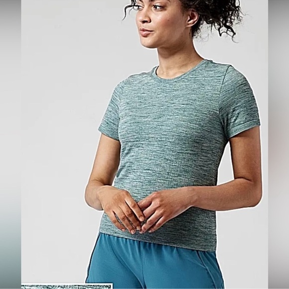 NWOT Athleta In Motion Tee - Picture 1 of 2